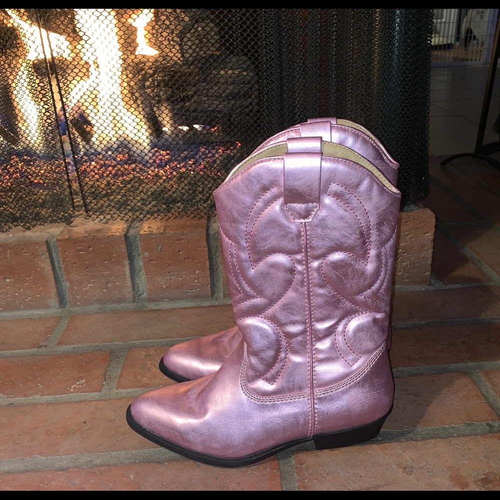 NEW Girls Pink Metallic Cowgirl boots size 4